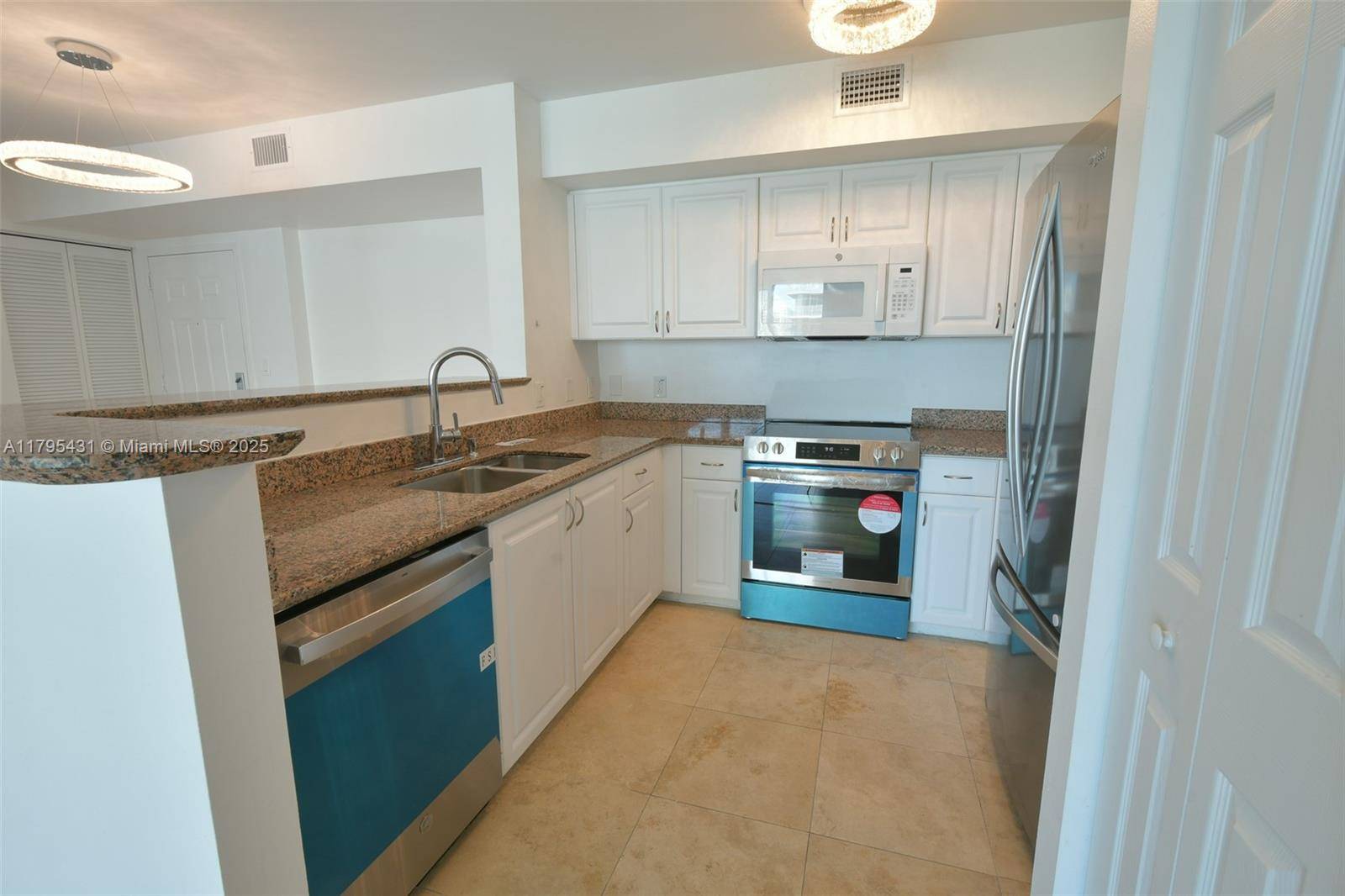 Miami, FL 33131,1155 Brickell Bay Dr #2808