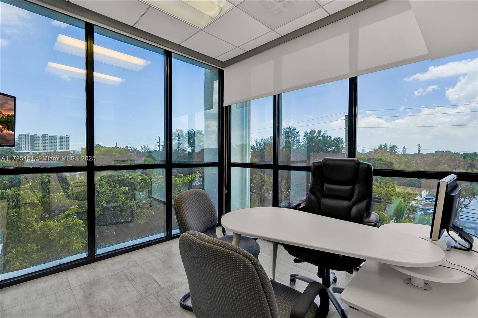 Hollywood, FL 33020,2450 Hollywood Blvd ##310