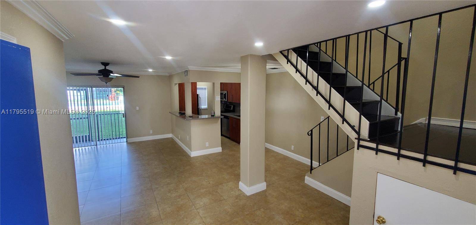 Plantation, FL 33313,7561 NW 16th St #2105