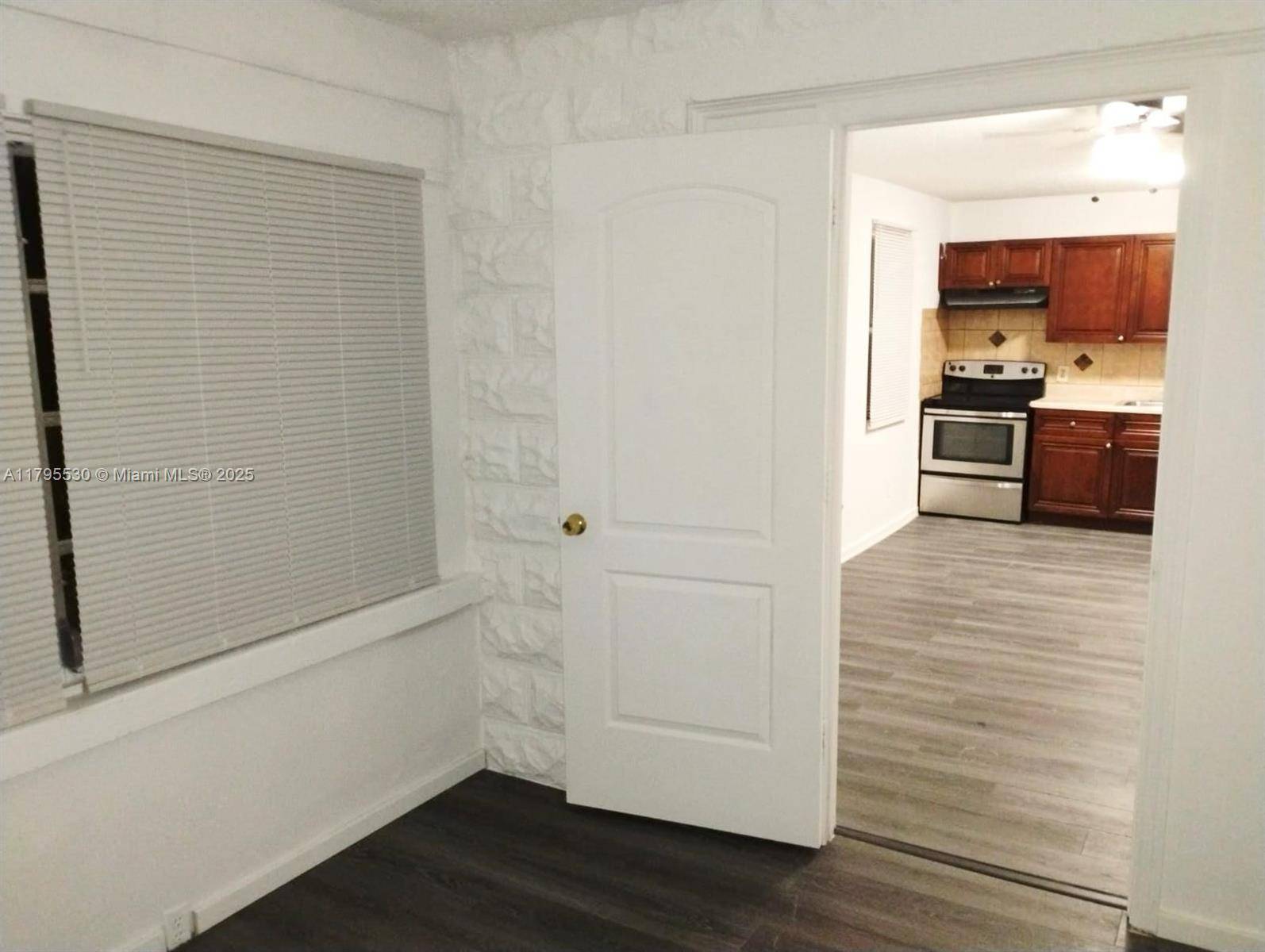 Lake Worth, FL 33460,605 S J St #2
