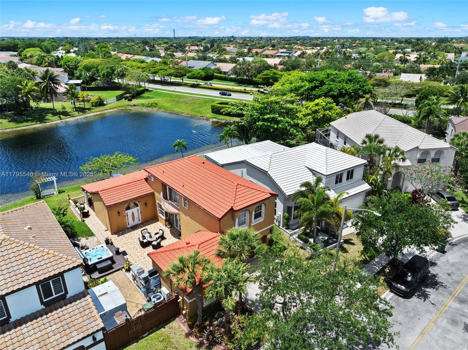 Pembroke Pines, FL 33028,15870 NW 10th St