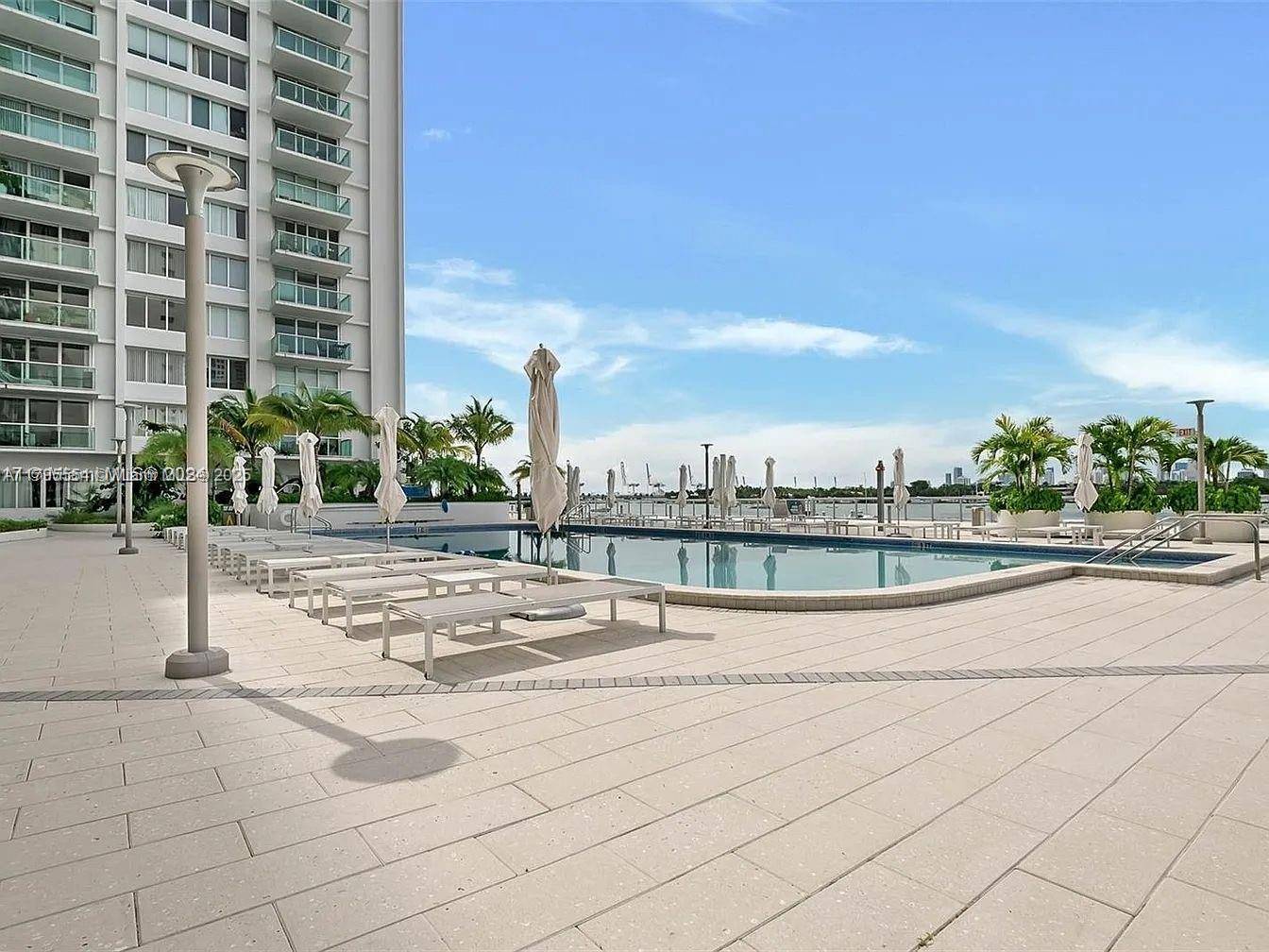 Miami Beach, FL 33139,1000 West Ave #BS107