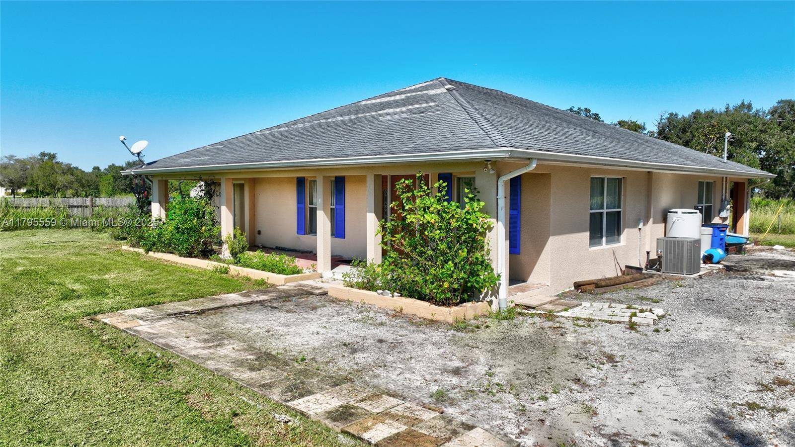 Other City - In The State Of Florida, FL 33920,2751 Styles