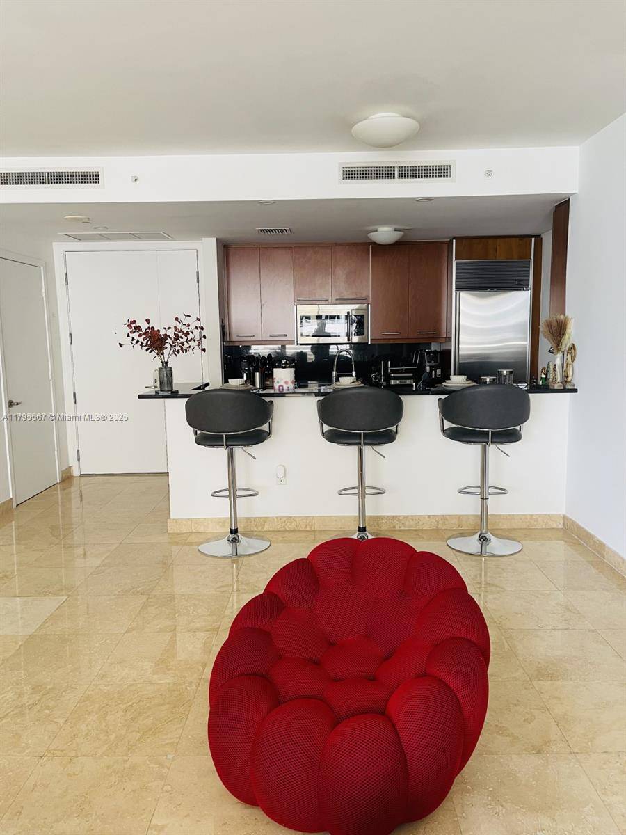 Miami, FL 33131,901 Brickell Key Blvd #1002