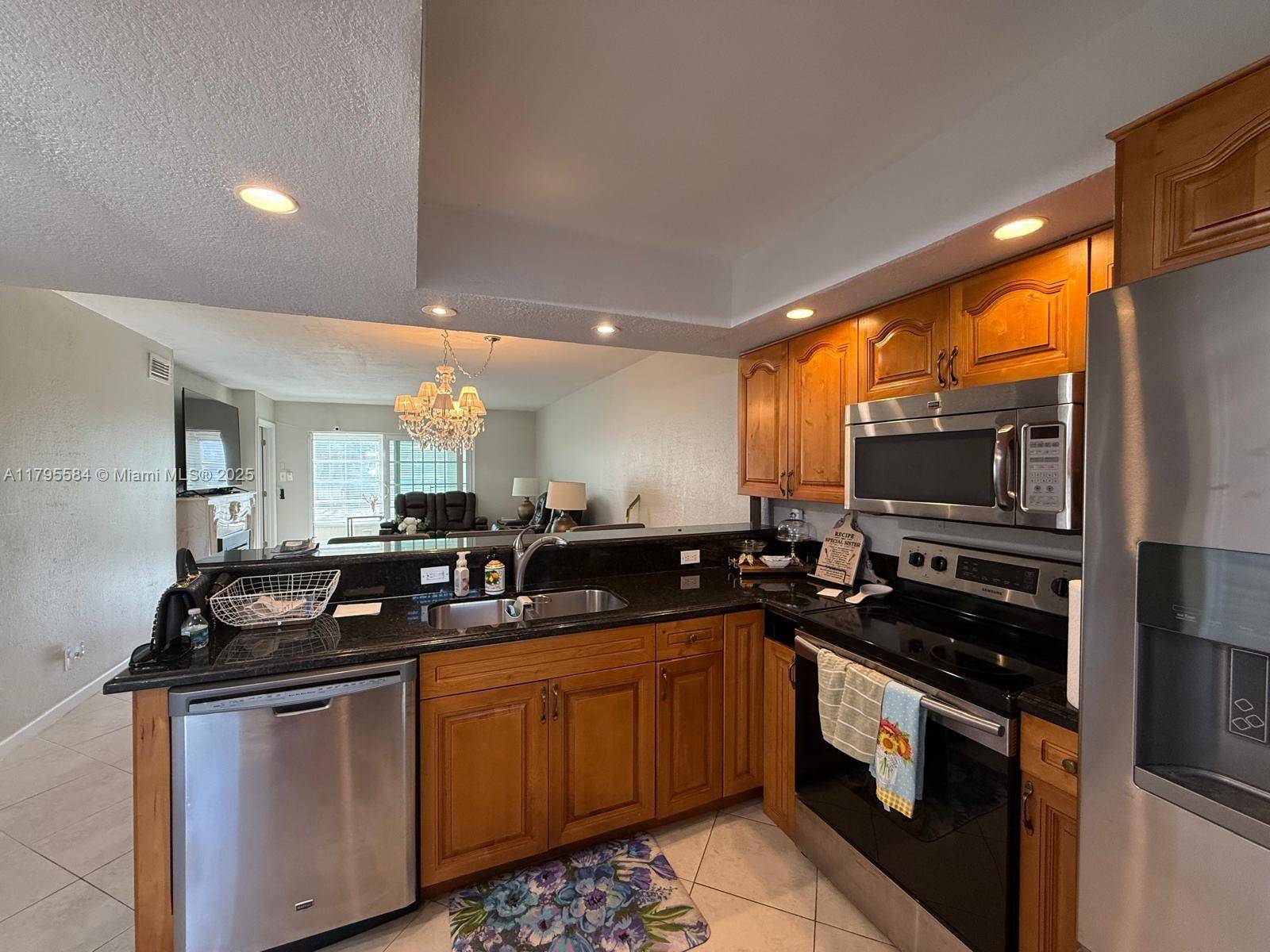 Margate, FL 33063,550 NW 78th Ter #107