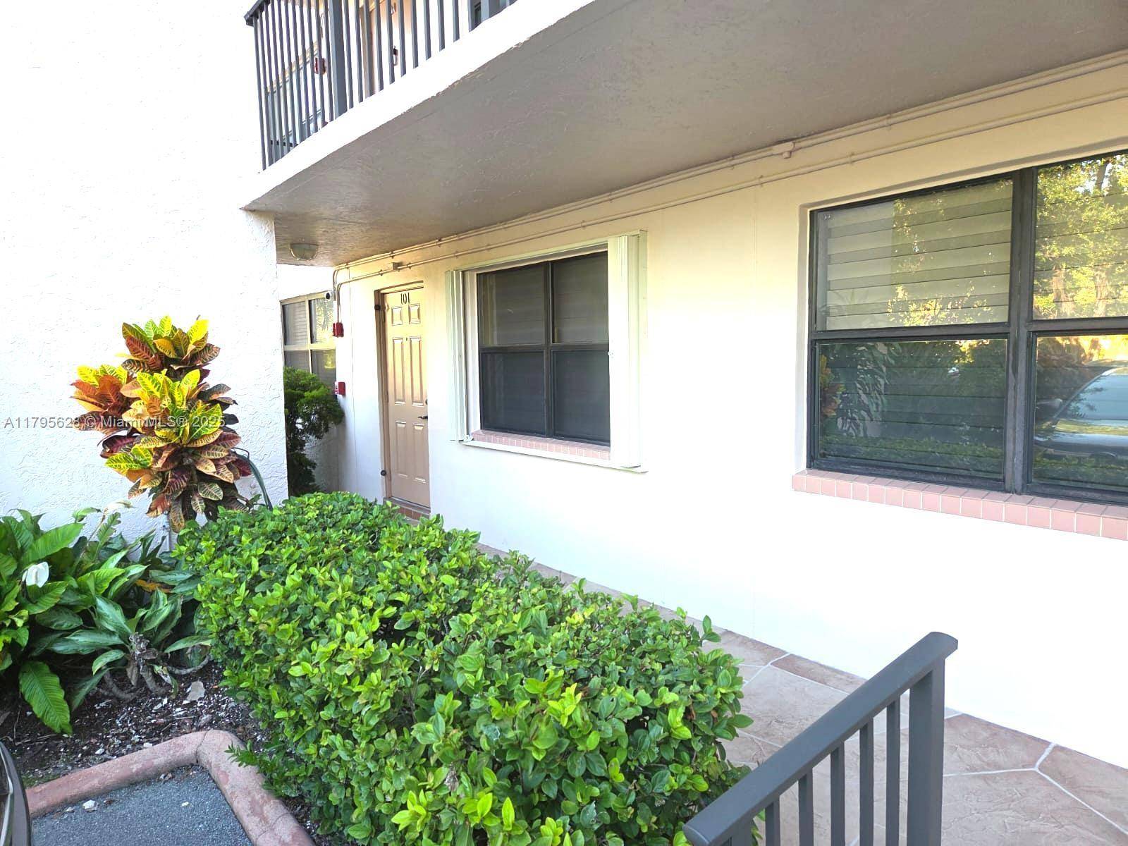 Sunrise, FL 33322,2901 N Nob Hill Rd #101