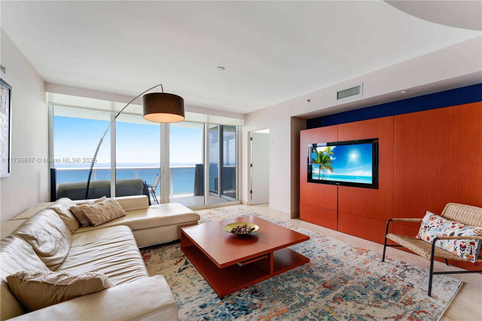Sunny Isles Beach, FL 33160,19111 Collins Ave #2805 + rare CABANA