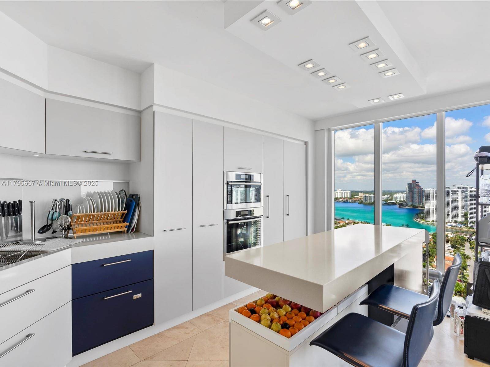 Sunny Isles Beach, FL 33160,19111 Collins Ave #2805