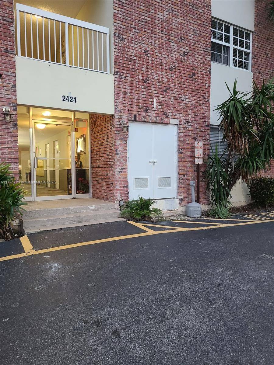 Fort Lauderdale, FL 33316,2424 SE 17th Cswy #114B