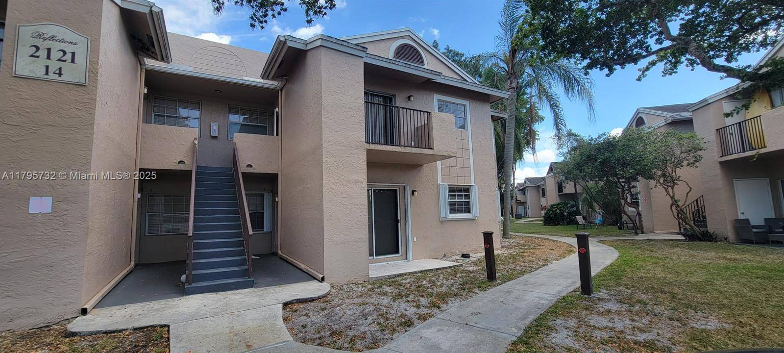 Pembroke Pines, FL 33024,2121 NW 96th Ter #14H