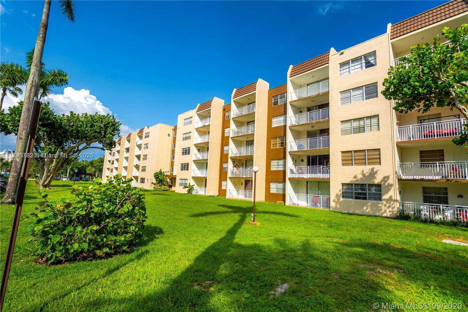 Hialeah, FL 33015,6950 Miami Gardens Dr #2-411