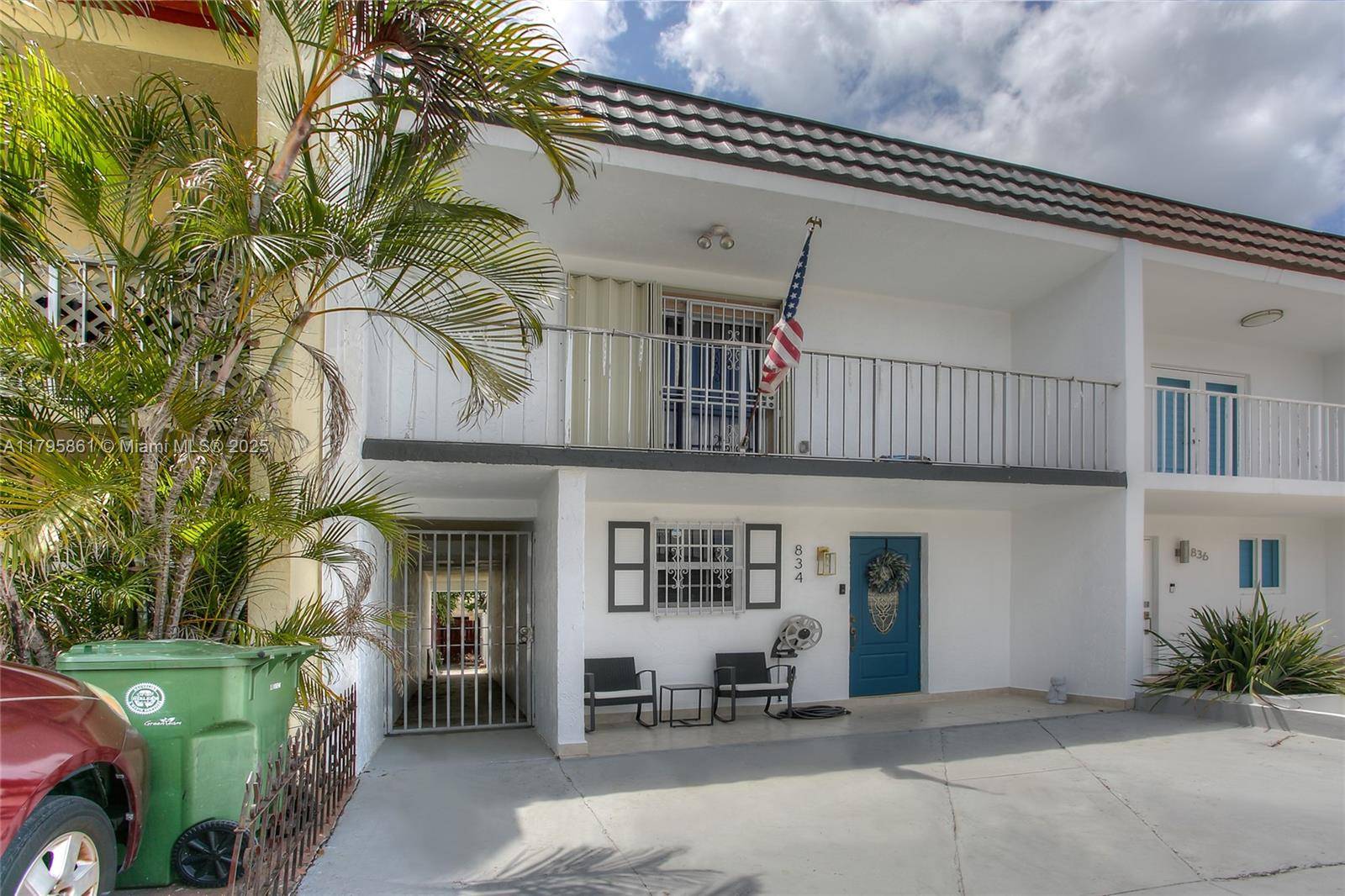 Hialeah, FL 33014,834 W 80th Pl