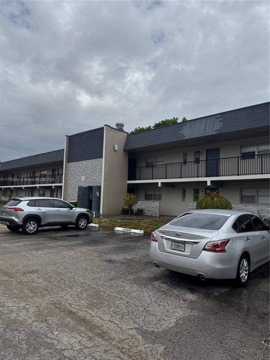 Tamarac, FL 33321,8051 S Colony Cir S #206