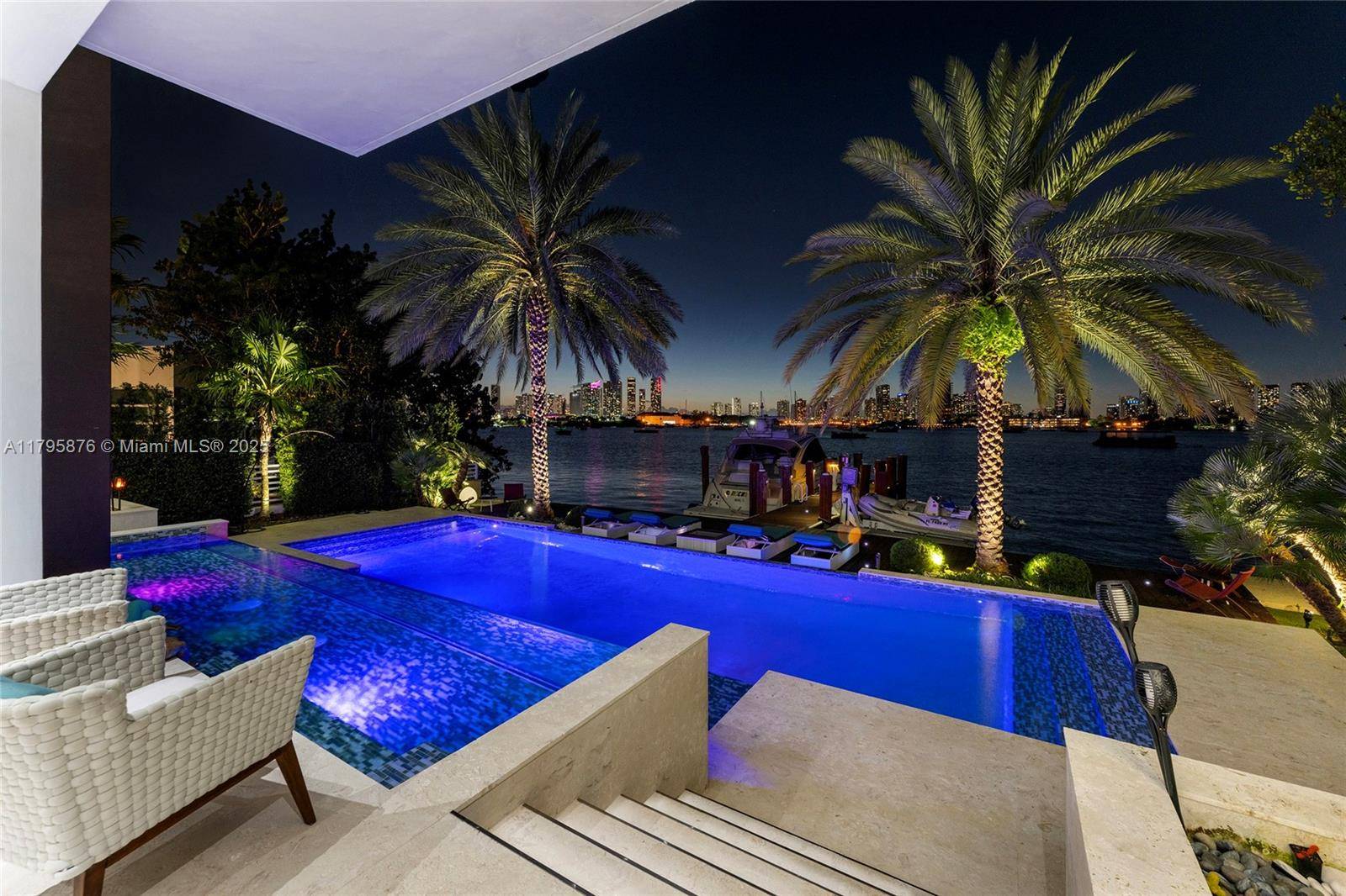 Miami Beach, FL 33139,441 N Hibiscus Dr