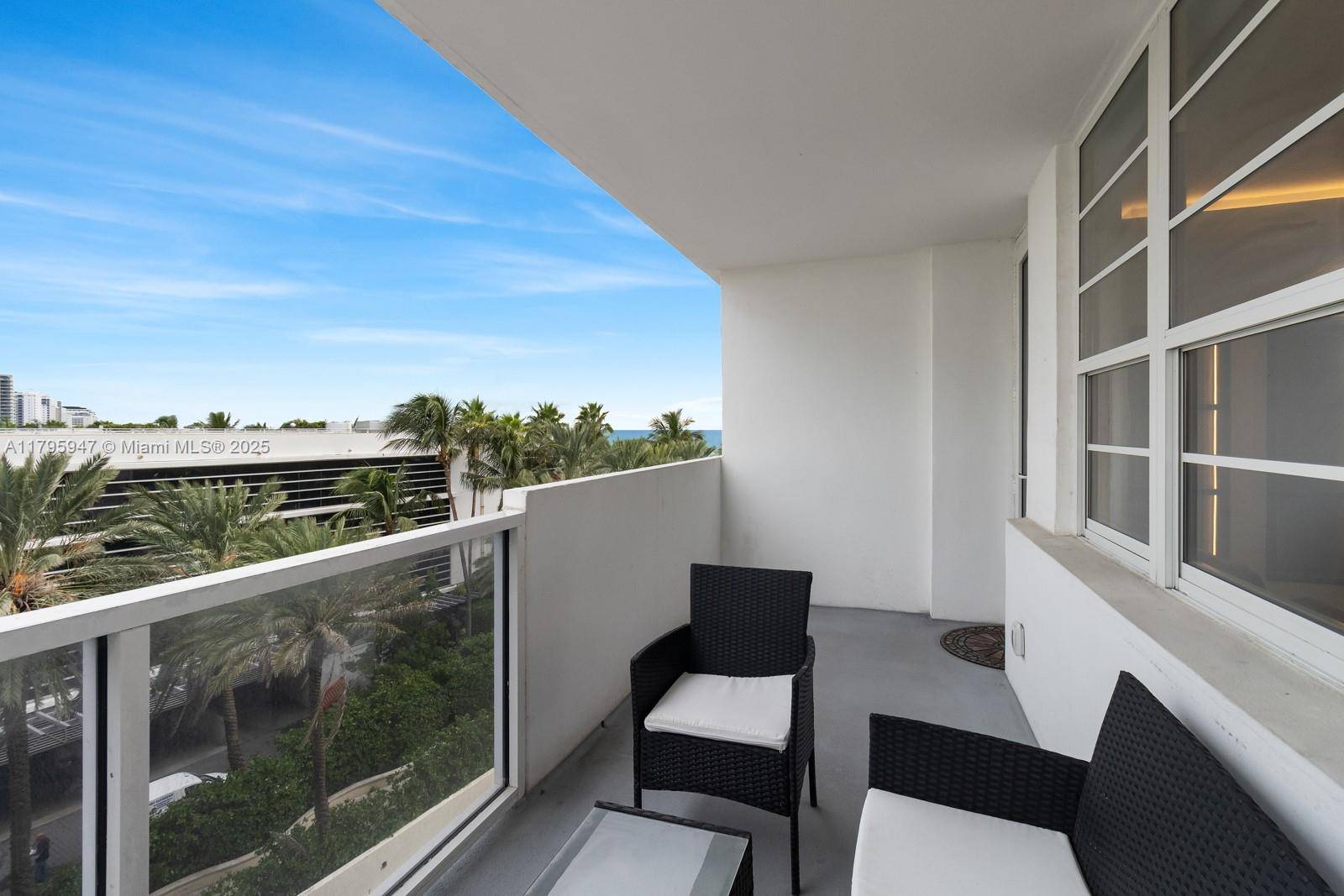 Miami Beach, FL 33139,100 Lincoln Rd #543