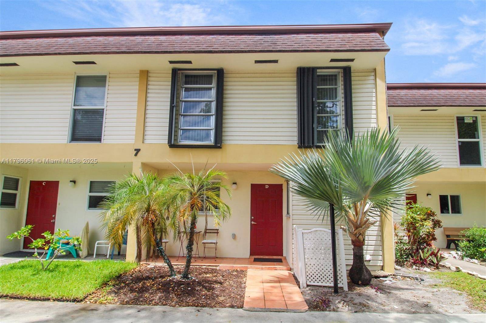Hollywood, FL 33021,3321 Farragut St #7D