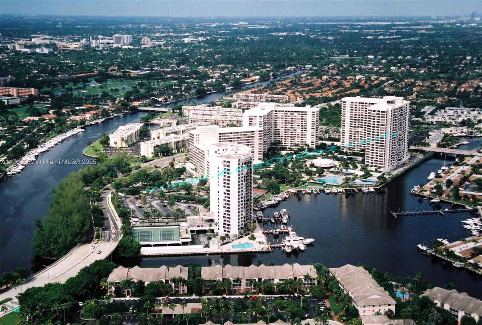 Hallandale Beach, FL 33009,2500 Parkview Dr #1908