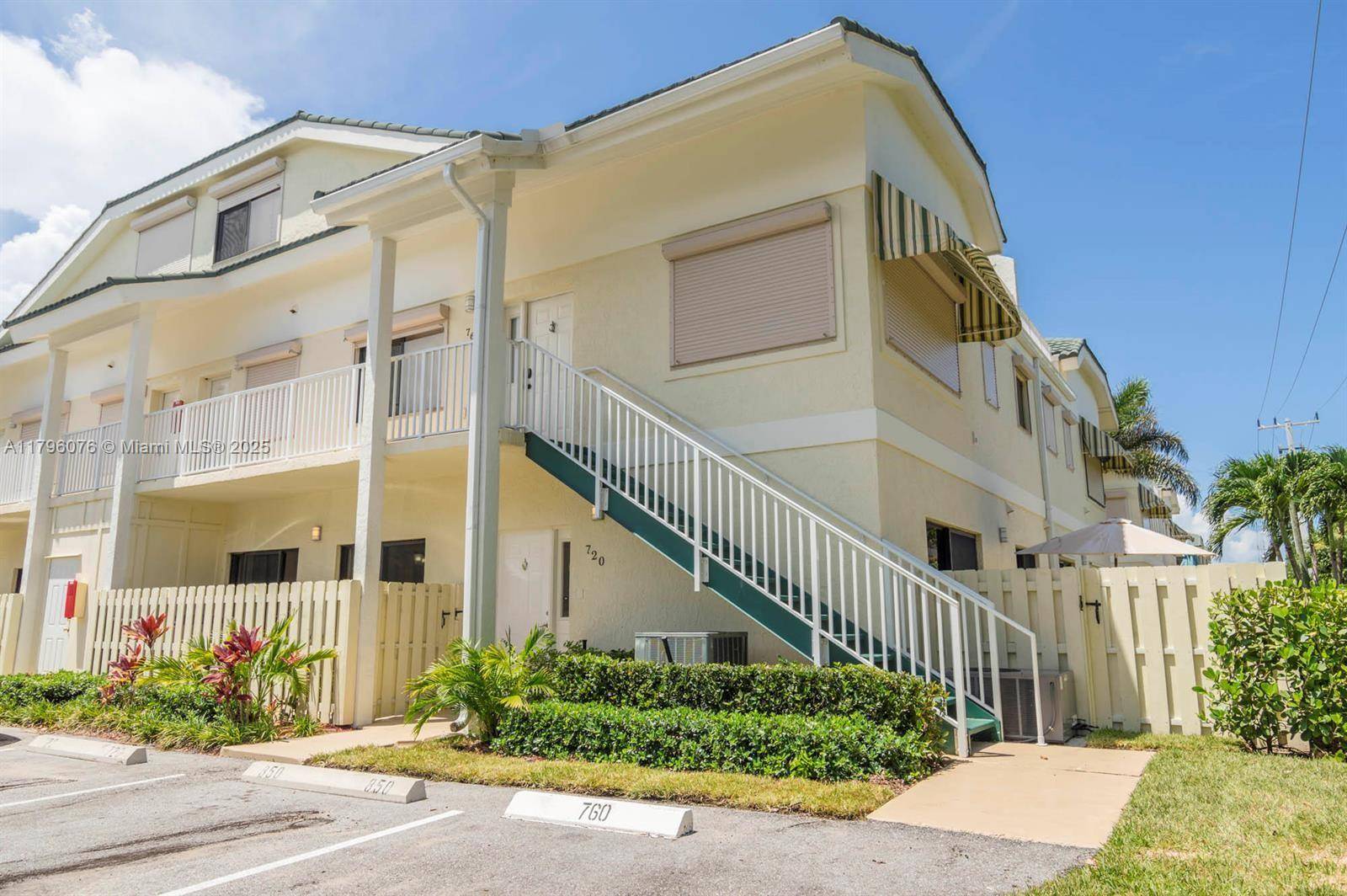 Jupiter, FL 33477,720 S Bella Vista Ct S #20
