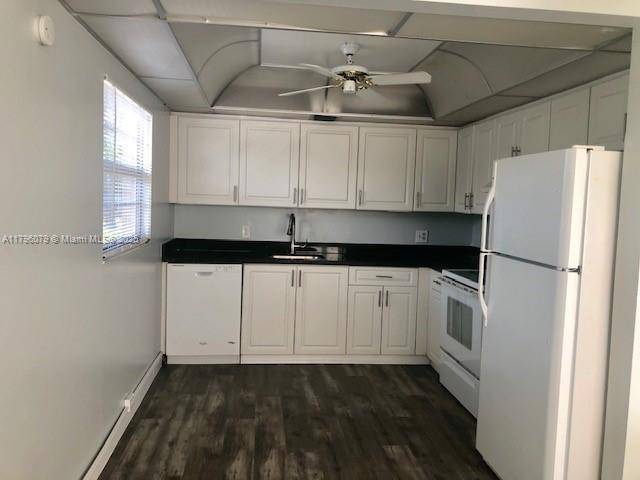 Pembroke Pines, FL 33027,13300 SW 1st Street #301 - O
