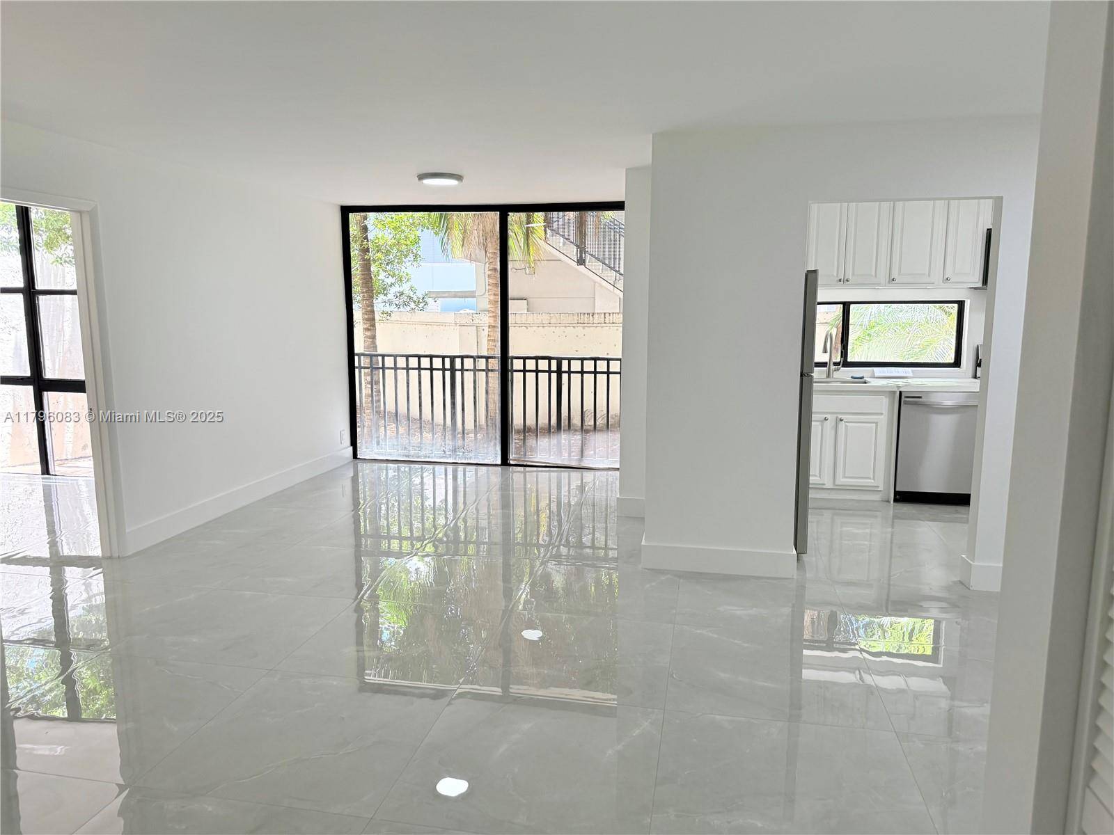 Sunny Isles Beach, FL 33160,16909 N Bay Rd #116