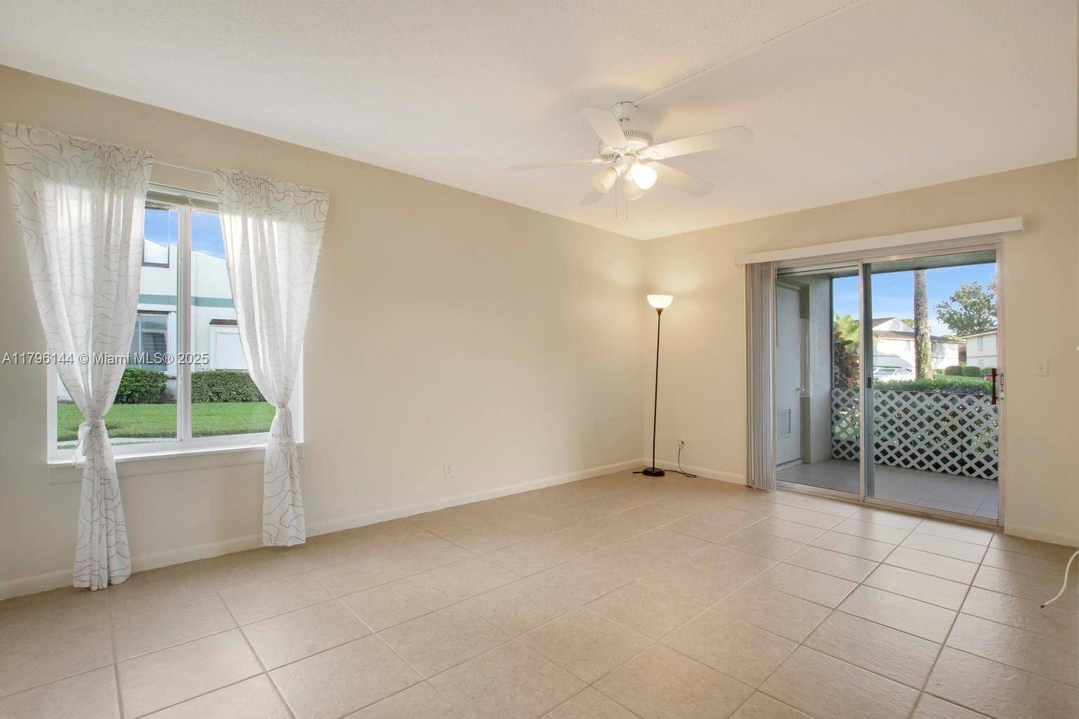 Jupiter, FL 33458,6272 N Chasewood Dr #B