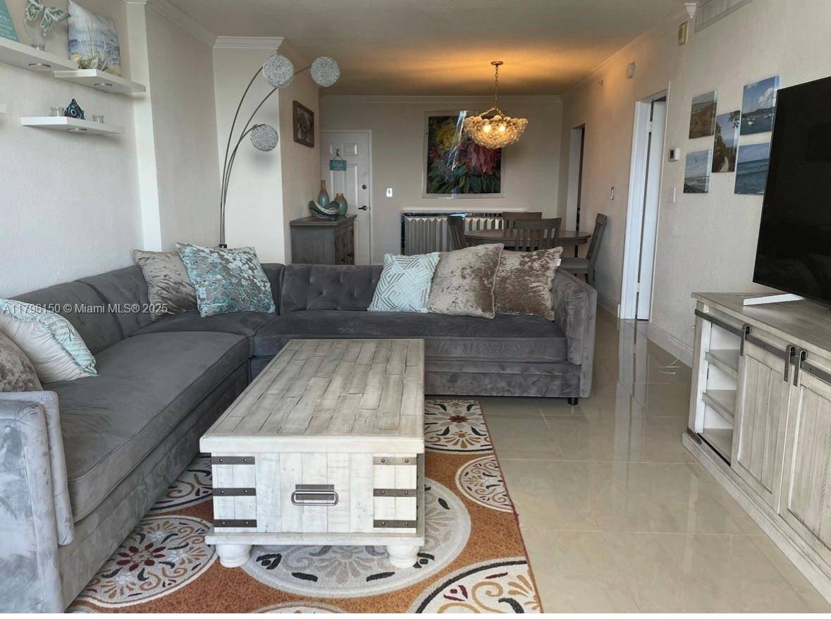 Hollywood, FL 33019,2501 S Ocean Dr #1228