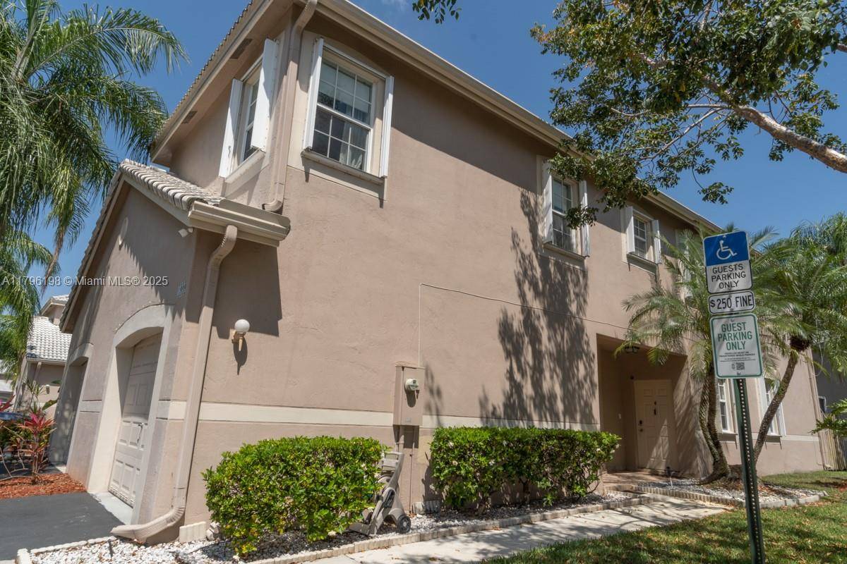 Weston, FL 33327,1999 Madeira Dr