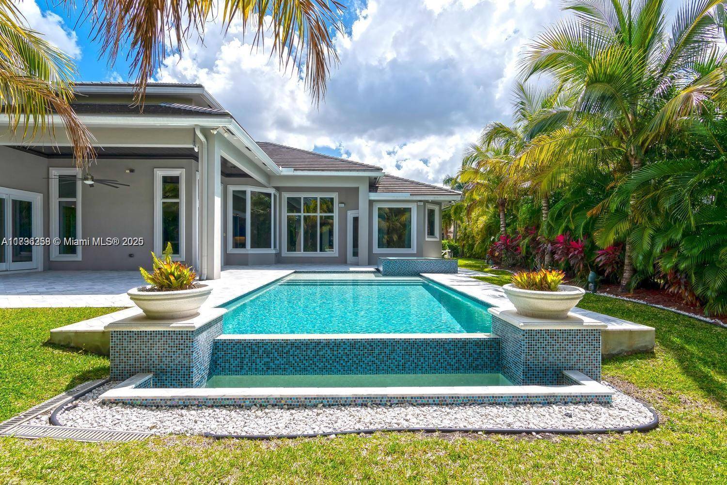 Plantation, FL 33324,10181 Key Plum St