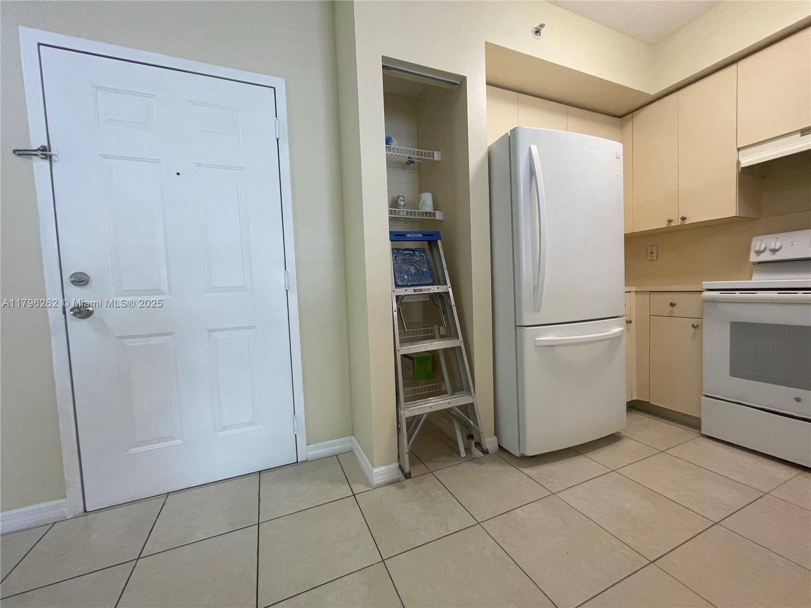 Cutler Bay, FL 33157,11040 SW 196th St #204