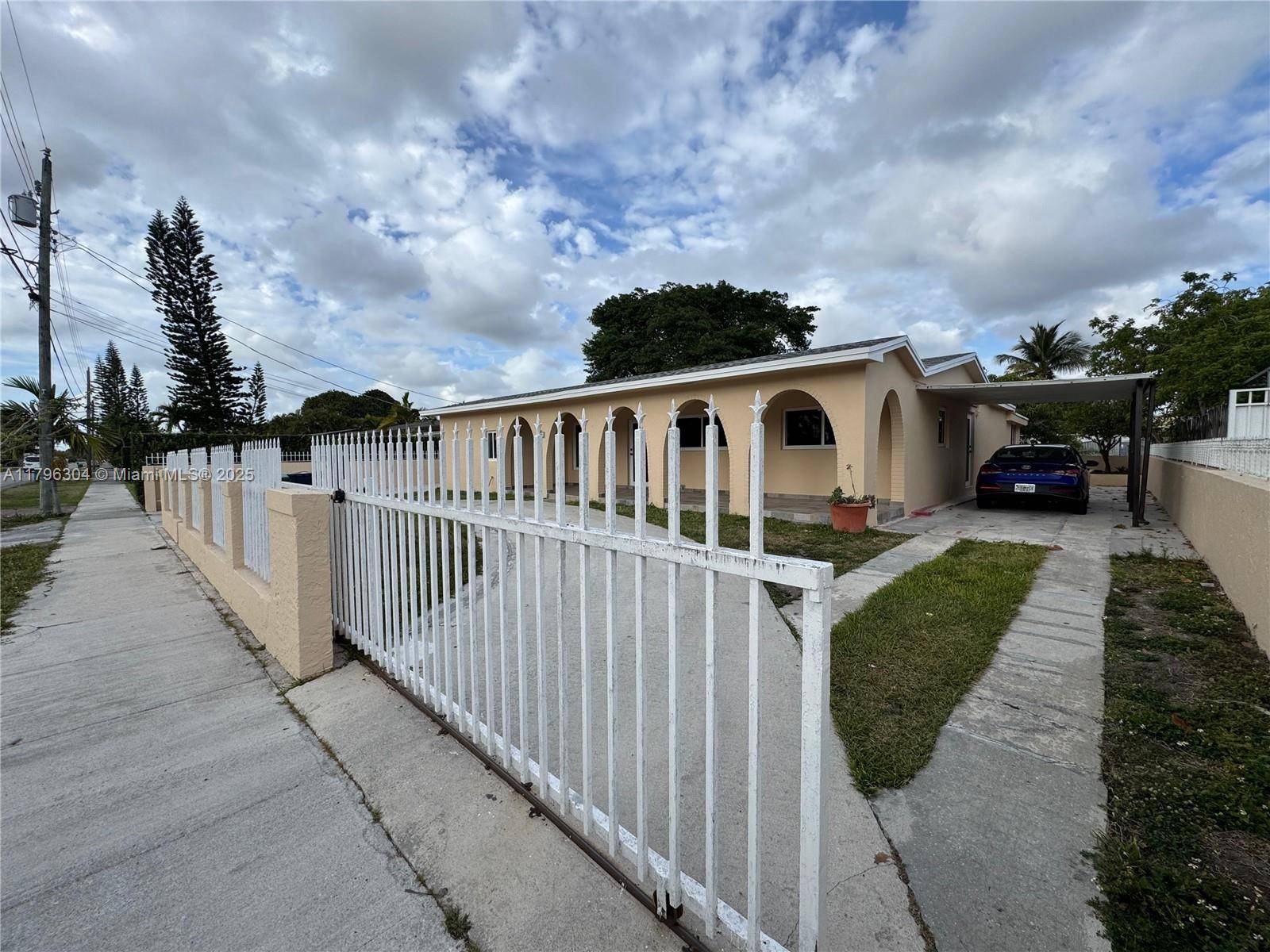 Miami, FL 33165,4701 SW 104th Ct