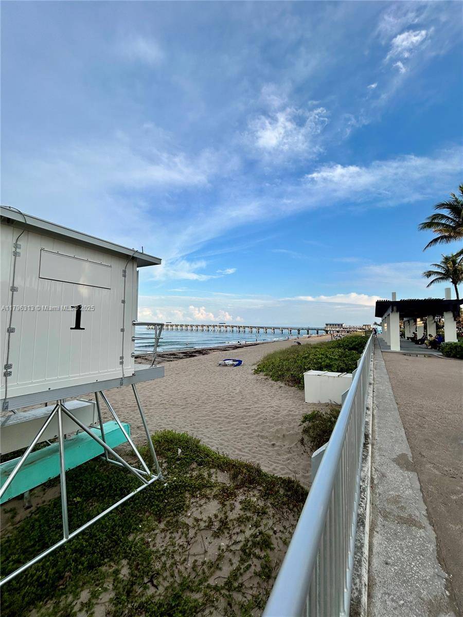 Lake Worth, FL 33460,706 S F St #N