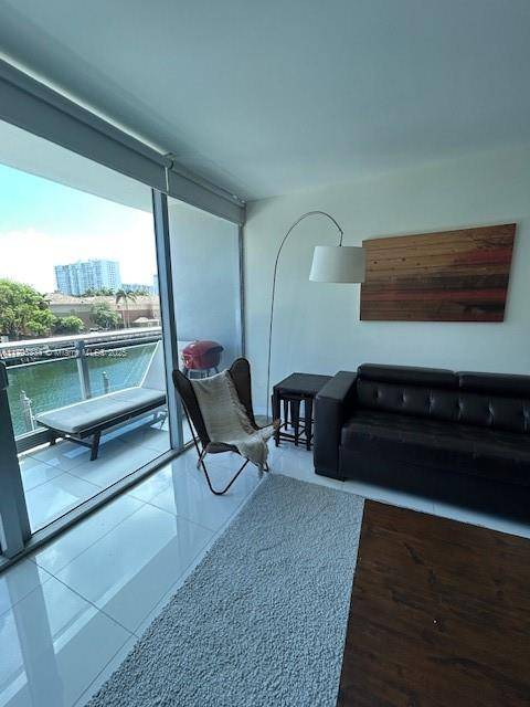 Aventura, FL 33180,2950 NE 188 #216