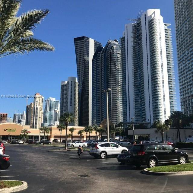 Sunny Isles Beach, FL 33160,17021 N Bay Rd #329