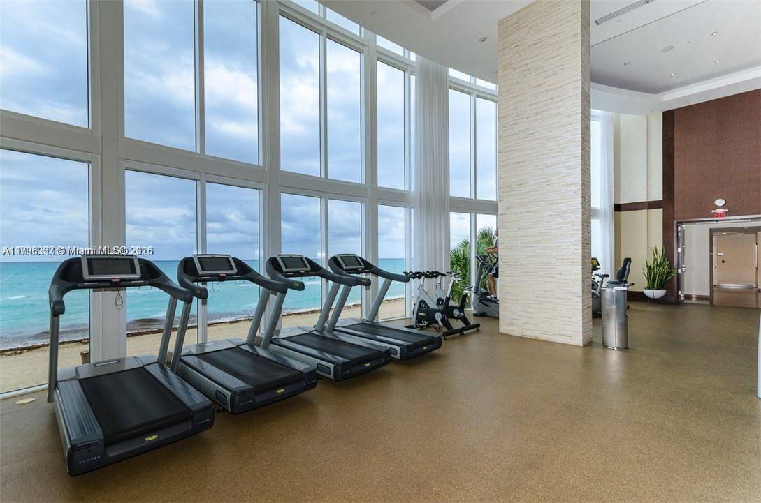 Sunny Isles Beach, FL 33160,16001 Collins Ave #702