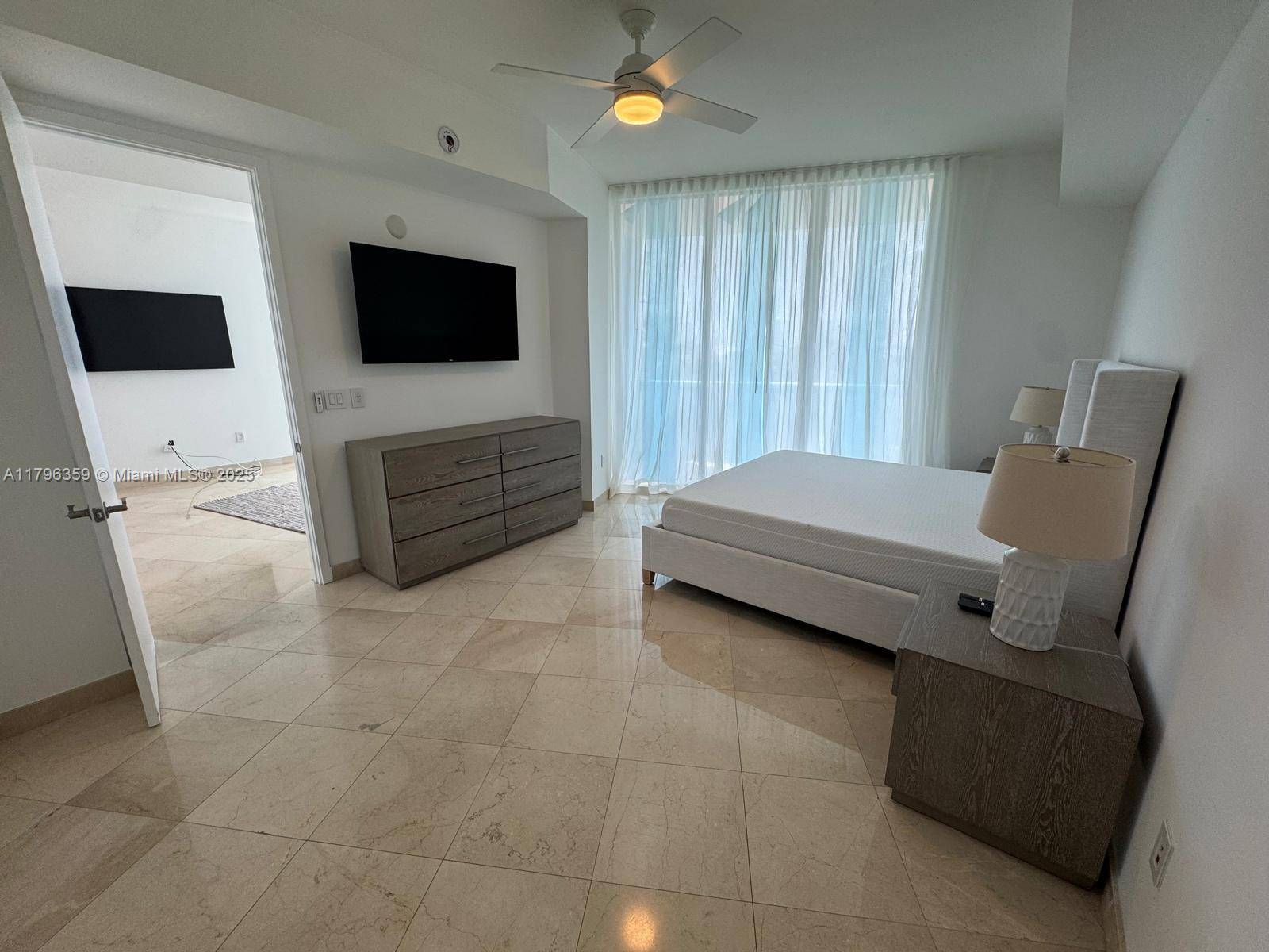 Sunny Isles Beach, FL 33160,18101 Collins Ave #603