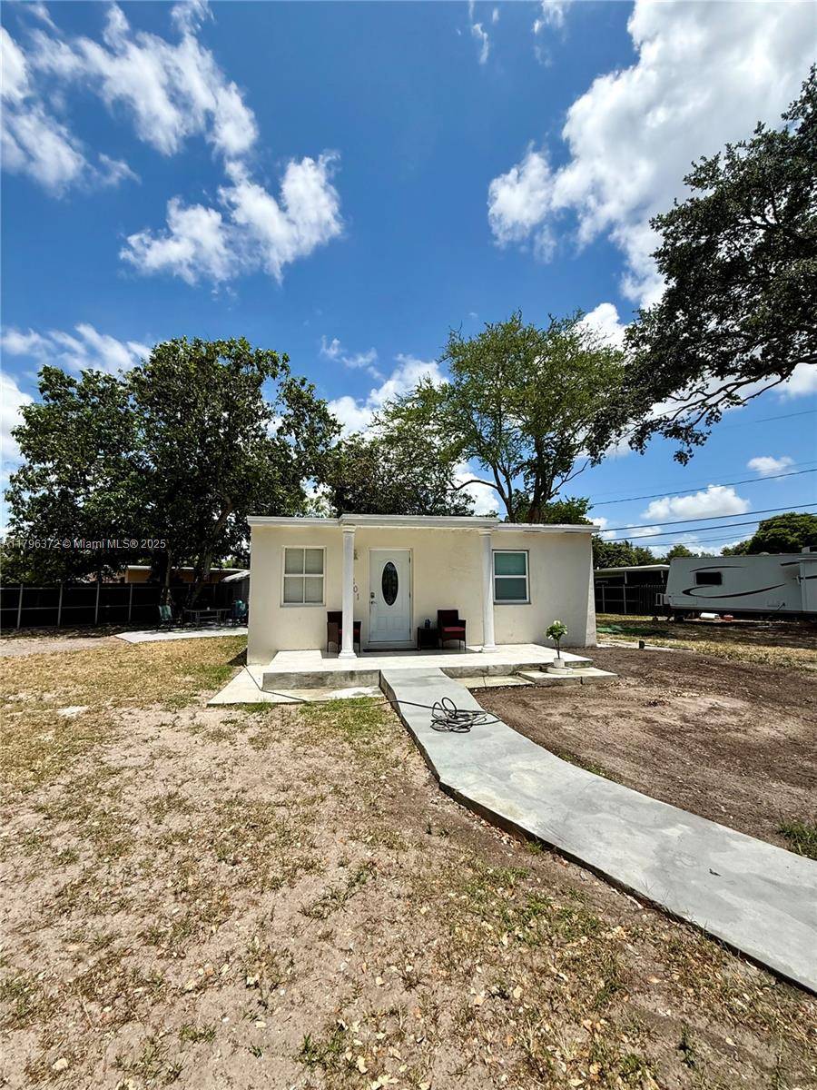 Miami, FL 33167,12801 Westview Dr #n/a