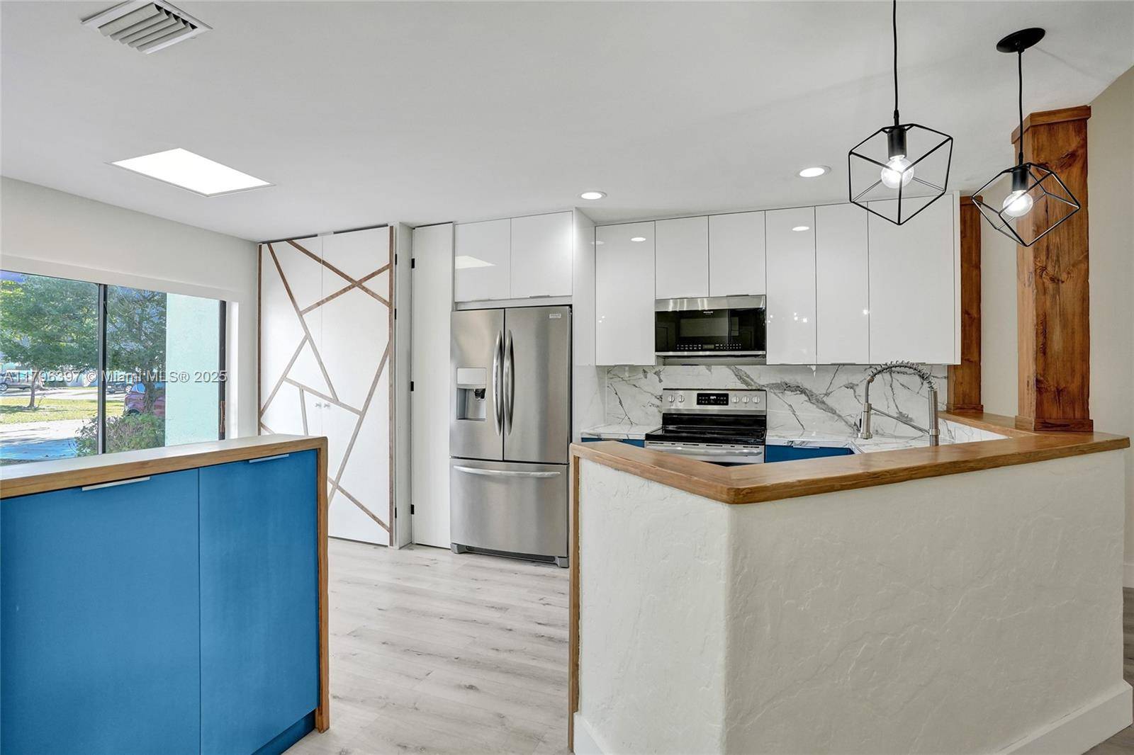 Royal Palm Beach, FL 33411,155 Love Cres #155