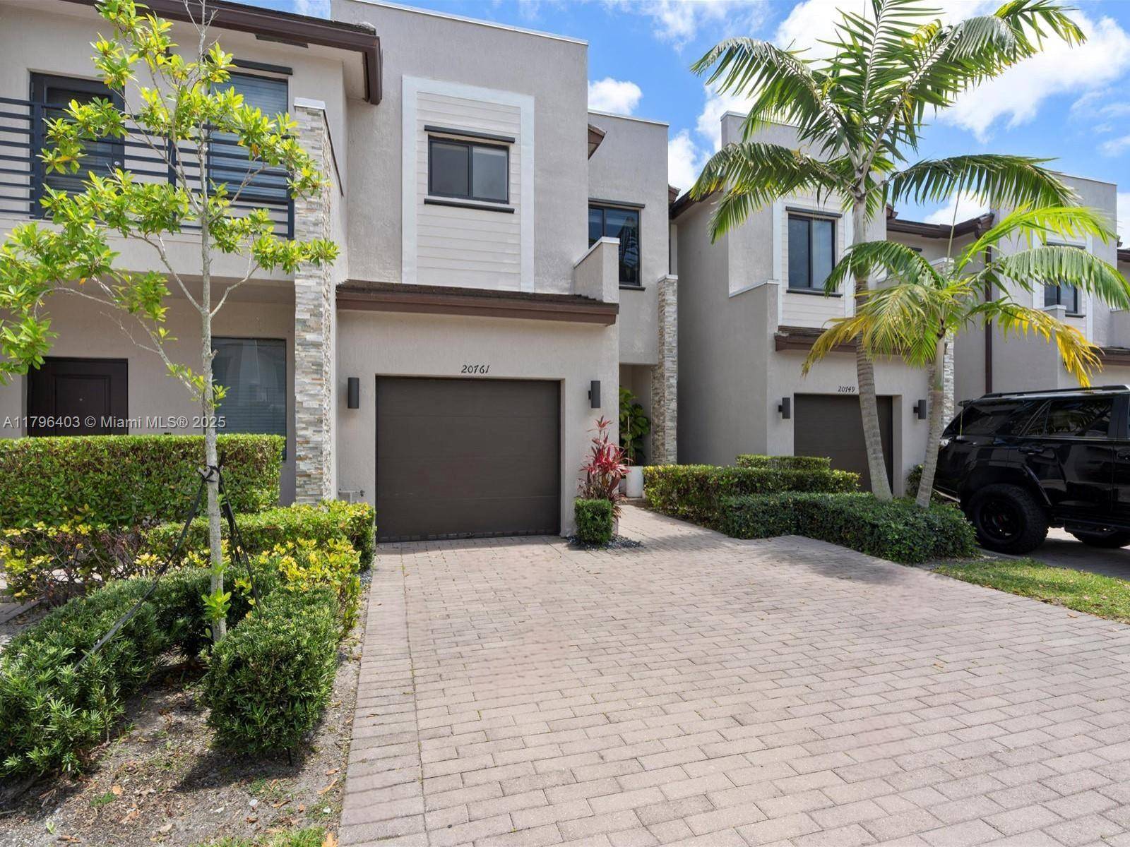 North Miami, FL 33179,20761 NE 2nd Ct