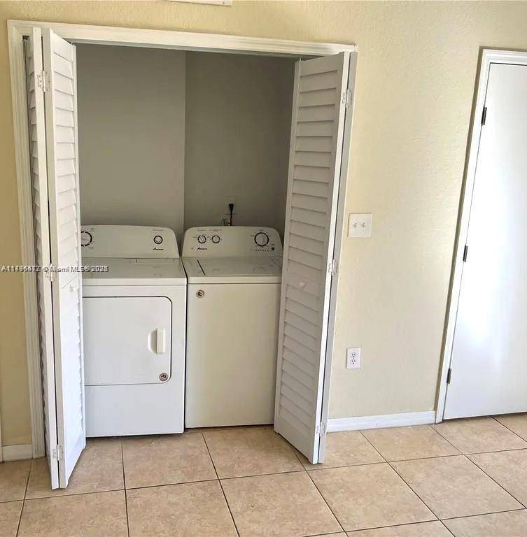 Miami Gardens, FL 33169,20441 NW 15th Ave #8