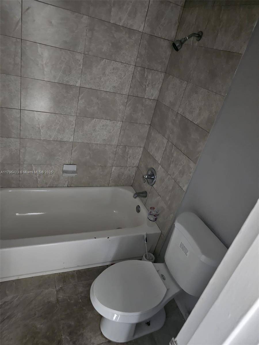 Pembroke Park, FL 33023,5100 SW 41st St #316