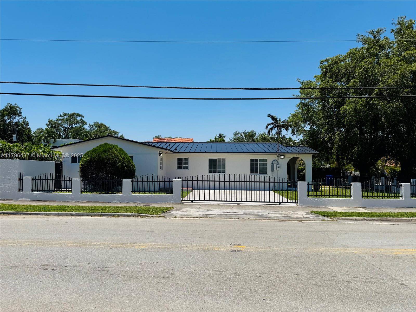 Miami, FL 33145,1900 SW 24th St