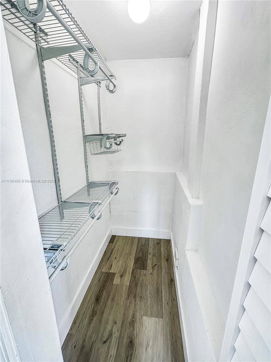 South Miami, FL 33143,6647 SW 59th Pl #210