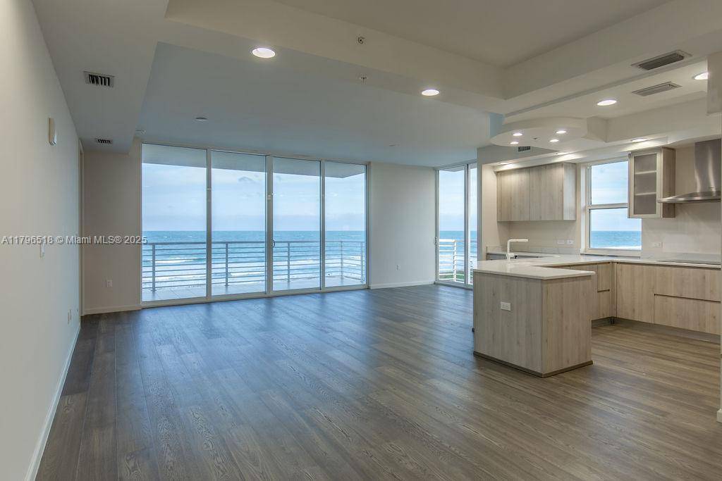 Hutchinson Island, FL 34949,4810 N Highway A1a #3C