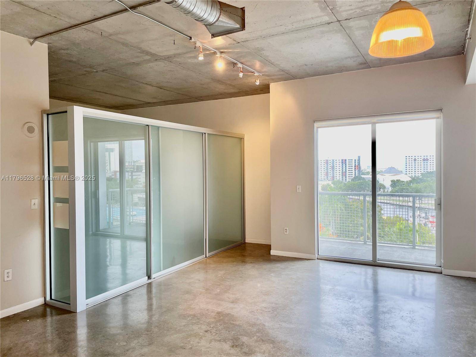 Miami, FL 33130,10 SW South River Dr #808