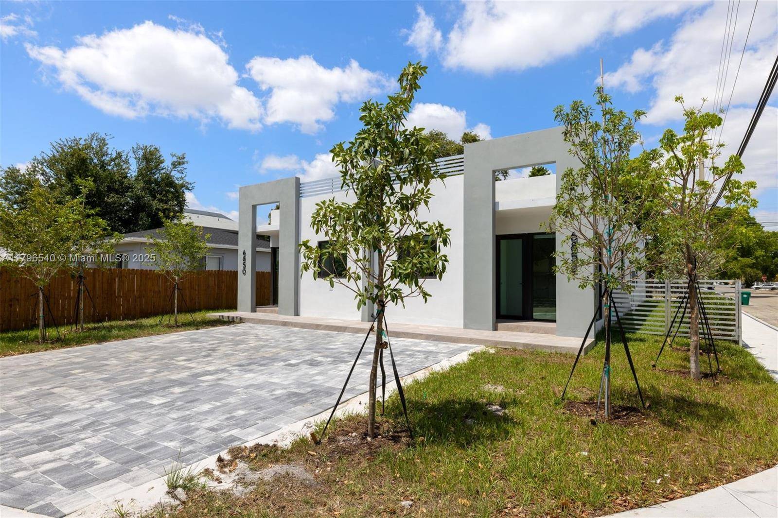 Miami, FL 33150,6850-6852 NW 4th AVE