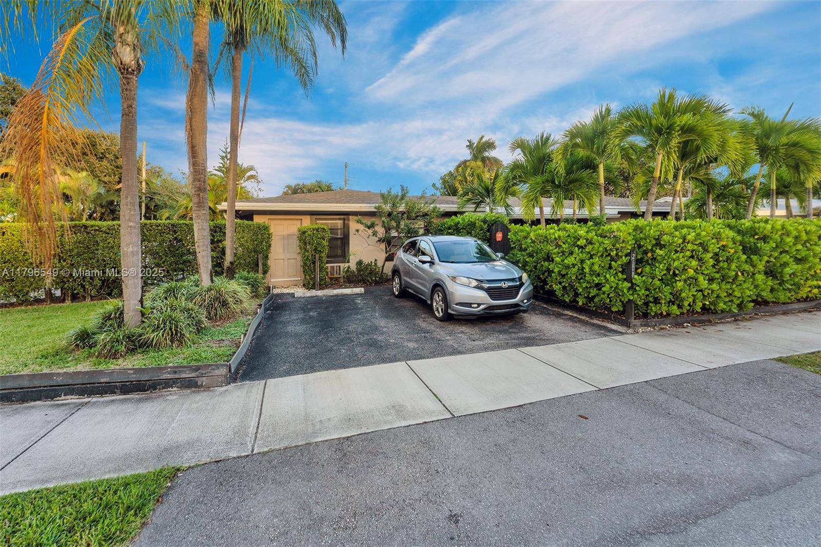 Fort Lauderdale, FL 33306,2808 Middle River Dr