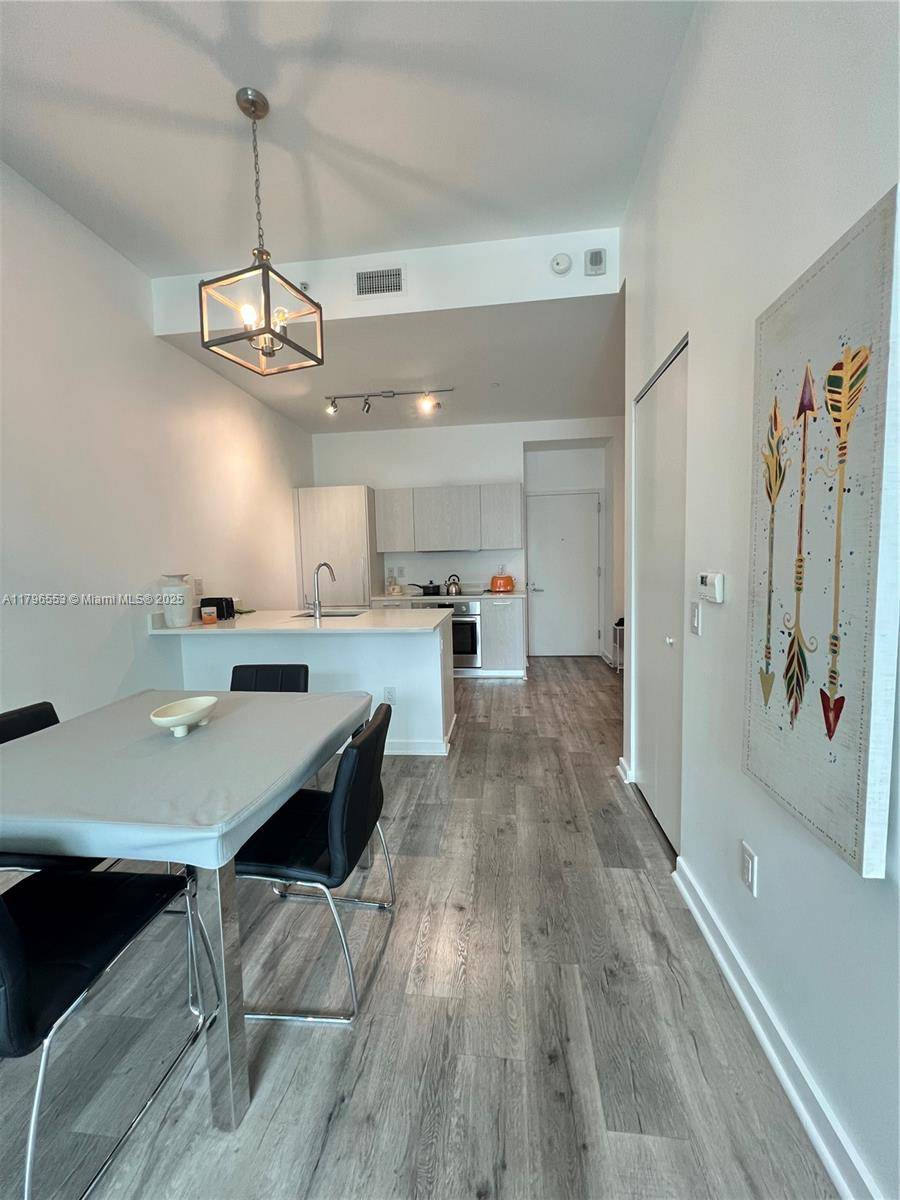 FL 33137,501 NE 31st St #202