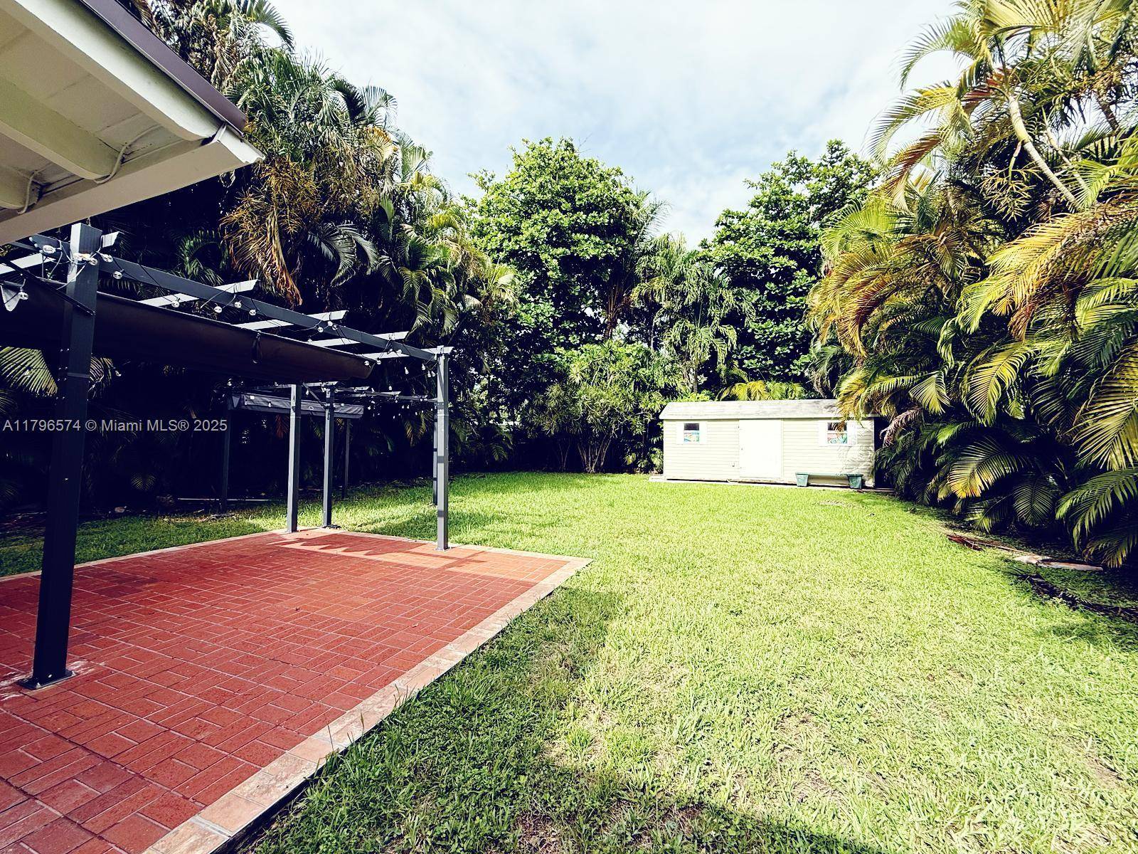 Miami, FL 33138,8941 NE 10th Ave #1