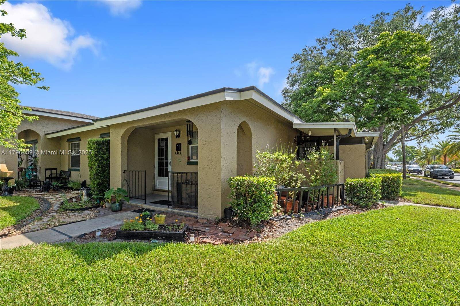 Sanford, FL 32708,235 MONT BLANC CT #109