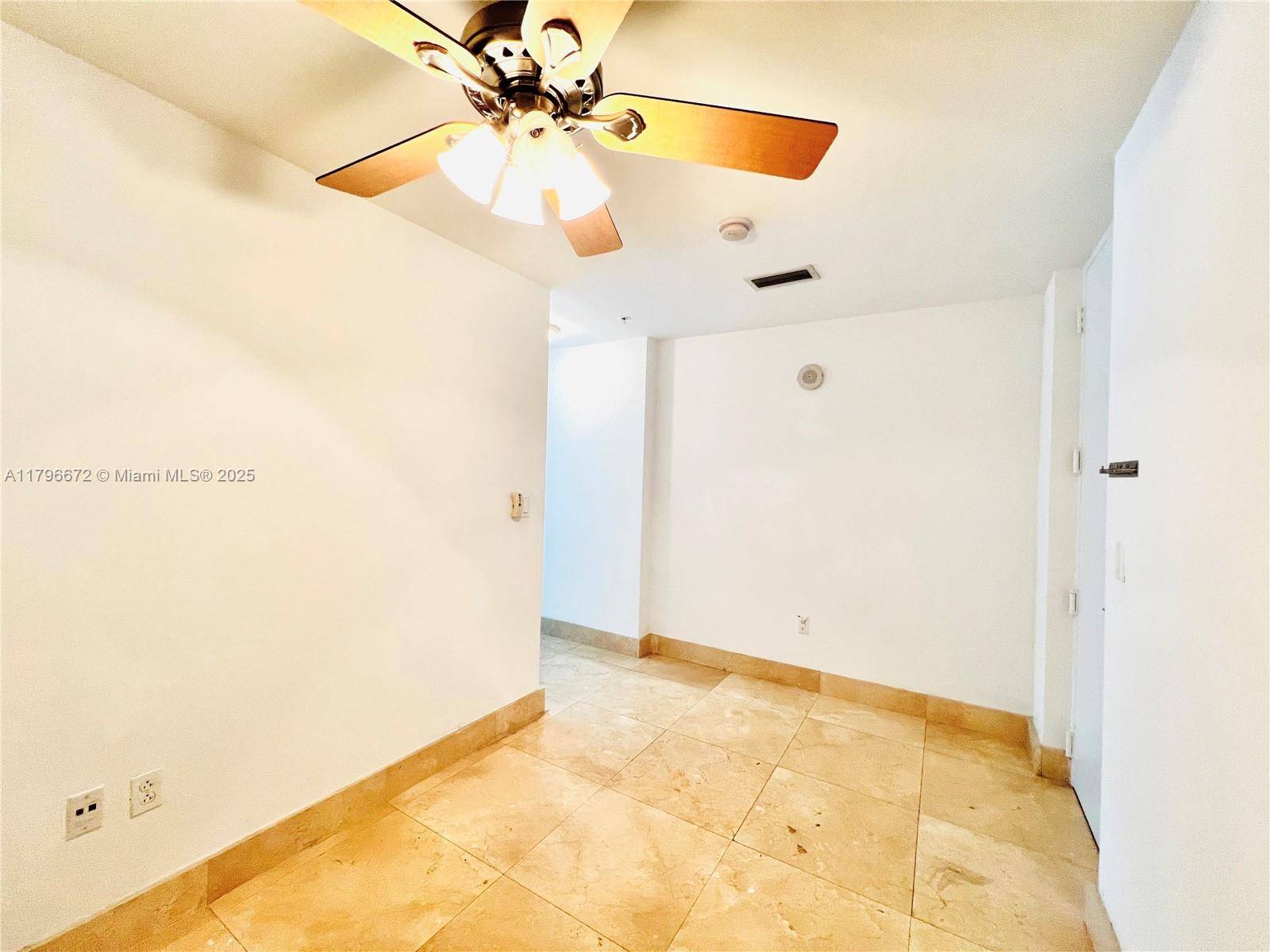 Miami, FL 33130,1111 SW 1st Ave #1216-N